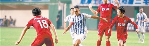  斯图加特主场遭遇连败保级形势岌岌可危