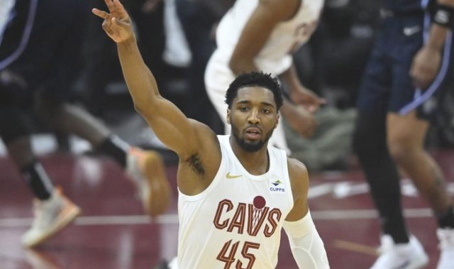  米切尔末节连得十分骑士加时击败公牛