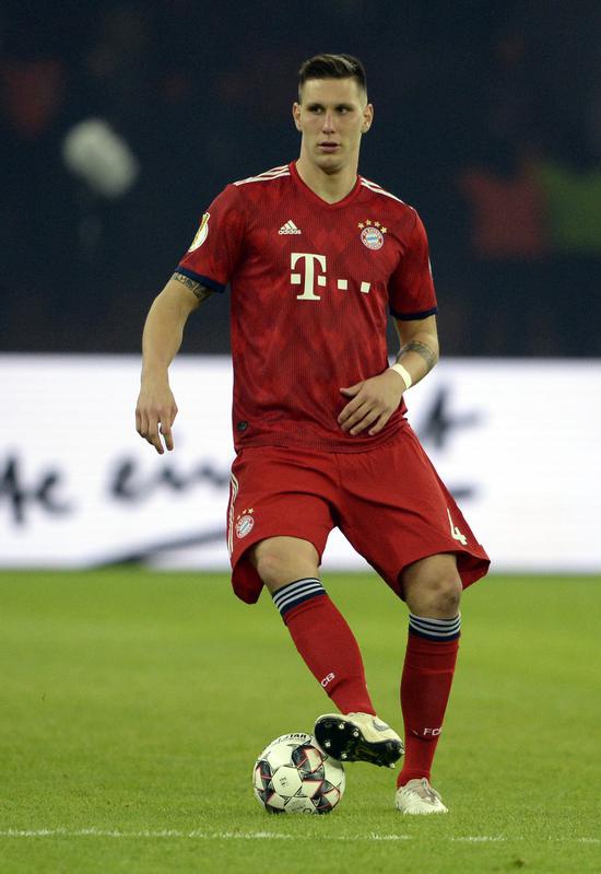  切尔西年轻中卫染红离场，图赫尔被迫变阵应对